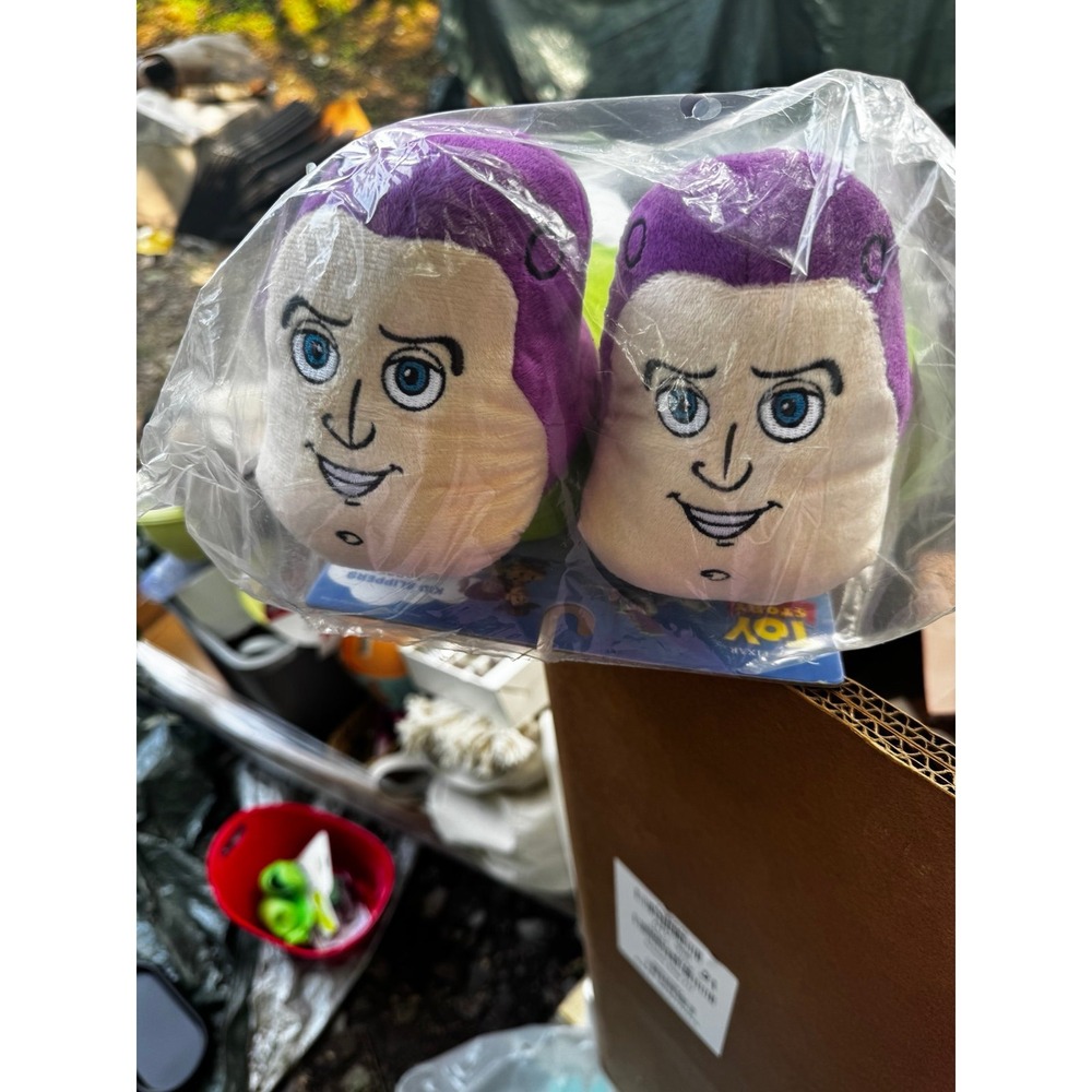 Buzz‎ light year